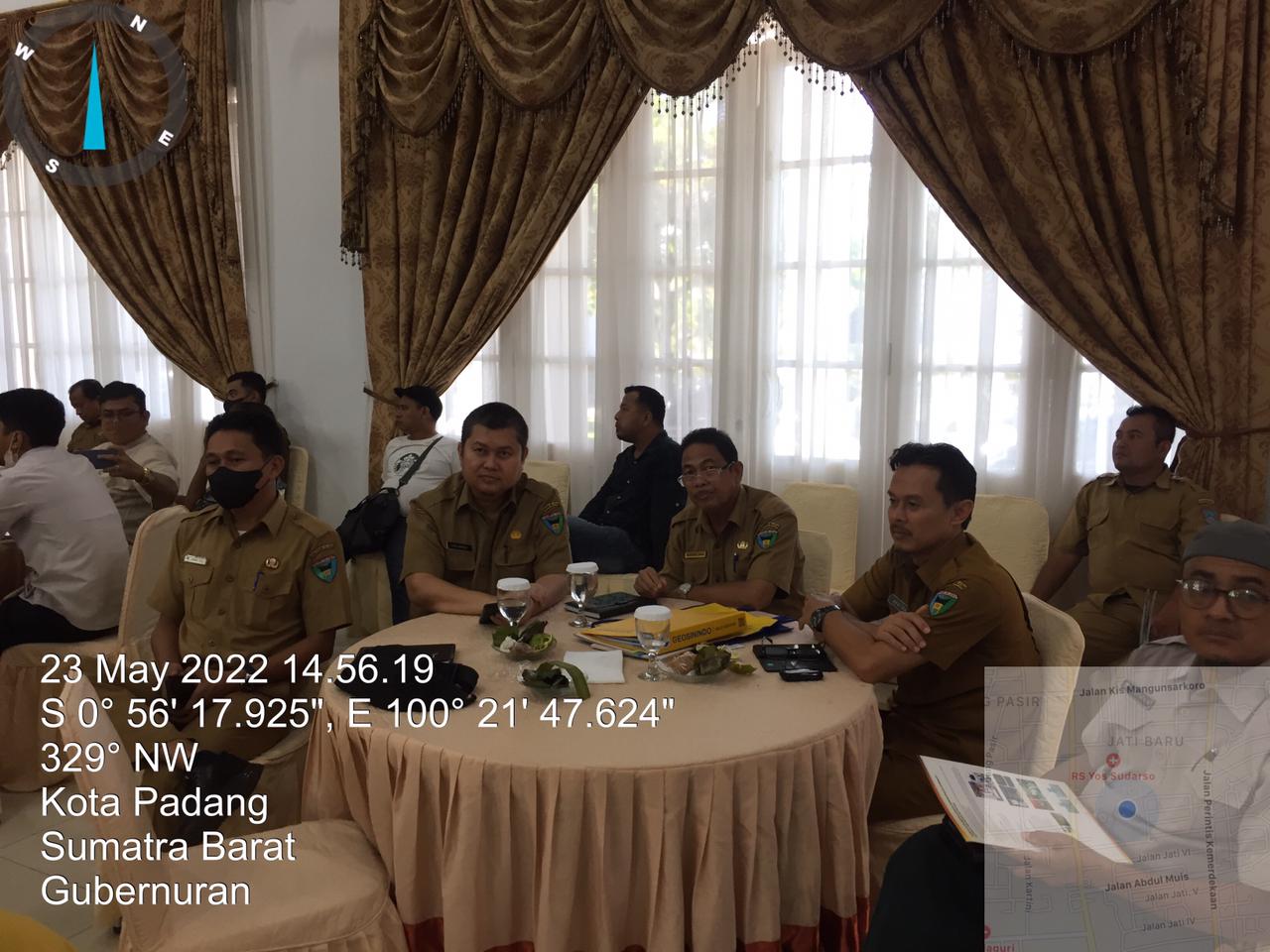 Rapat pemaparan dan pengembangan potensi geotekstil disumatera barat di auditorium Gubernur Sumatera