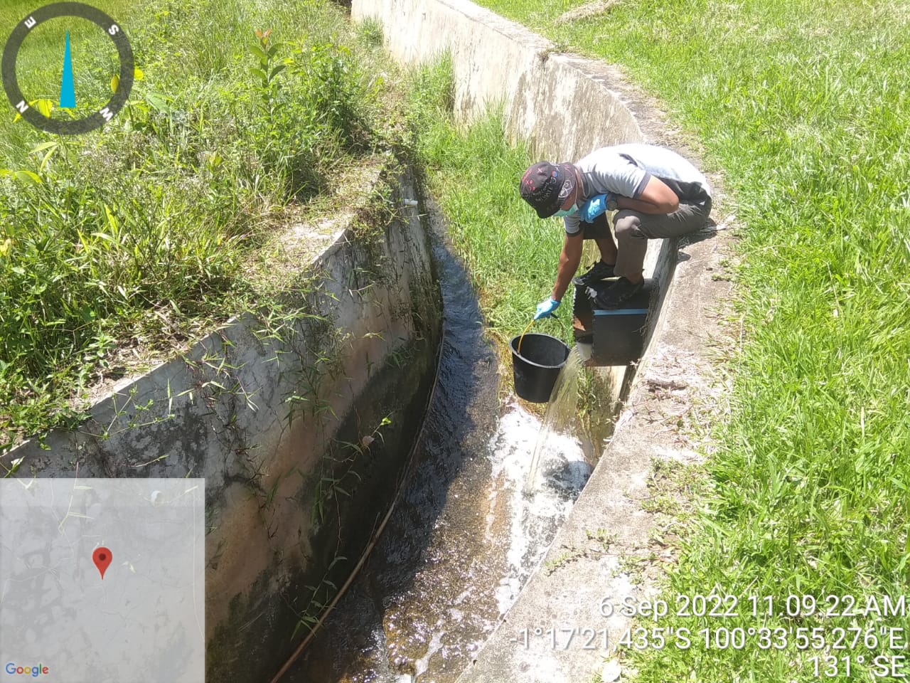 PENGAMBILAN SAMPEL AIR LINDI DAN SUMUR PANTAU TPA OLEH UPTD LABORATORIUM LINGKUNGAN
